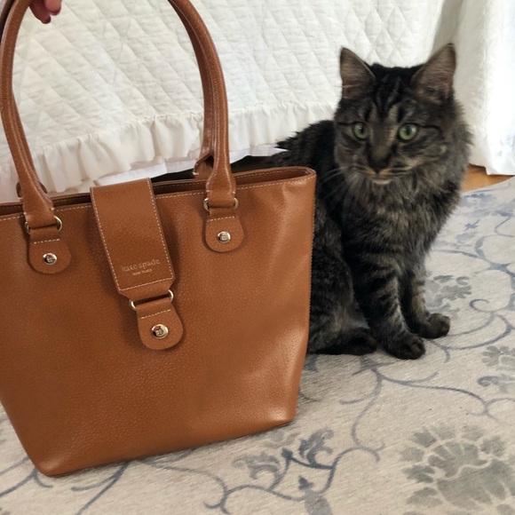 Kate Spade Classic Leather Bucket Tote - Picture 3 of 8